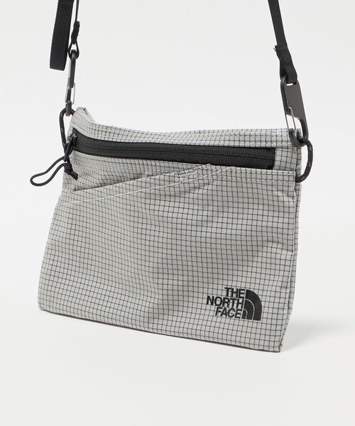 THE NORTH FACE（ザノースフェイス）の「＜THE NORTH FACE＞ラフター ショルダー ポーチ S SP ショルダーバッグ（ショルダーバッグ・メンズ・グレー系/ブラック・FREE）」の8枚目の写真