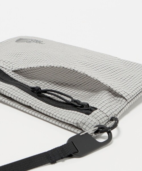 THE NORTH FACE（ザノースフェイス）の「＜THE NORTH FACE＞ラフター ショルダー ポーチ S SP ショルダーバッグ（ショルダーバッグ・メンズ・グレー系/ブラック・FREE）」の15枚目の写真