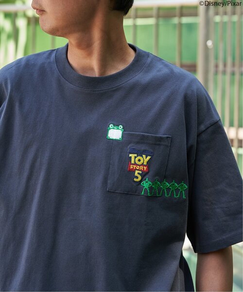 VENCEEXCHANGE(ヴァンスエクスチェンジ)の「TOY STORY 5/トイ・ストーリー5 マタギ刺繍ポケットTシャツ(Tシャツ/カットソー・メンズ・ブラック/アイボリー・M/L)」の15枚目の写真