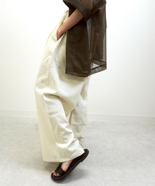 gossara(ゴサラ)の「【抜け感ボトム】タックワイドイージーパンツ(その他パンツ・レディース・ブラック/ベージュ・FREE)」の12枚目の写真