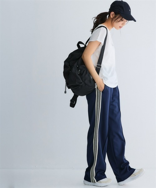 nissen(ニッセン)の「サイドライン多機能ストレートパンツ(接触冷感・UVカット・吸汗速乾・抗菌防臭・毛玉対策)<大きいサイズ有>(その他パンツ・レディース・ネイビー/ブラック/グレー/モカ・LL/3L/M/S/L)」の13枚目の写真