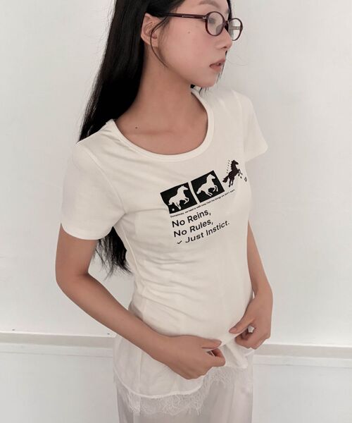 CHICKS(チックス)の「ニョンイXチックス ノ レインズ ドット ホース スリム 半袖Tシャツ ブラック(Tシャツ/カットソー・レディース・ブラック・ONE SIZE)」の3枚目の写真