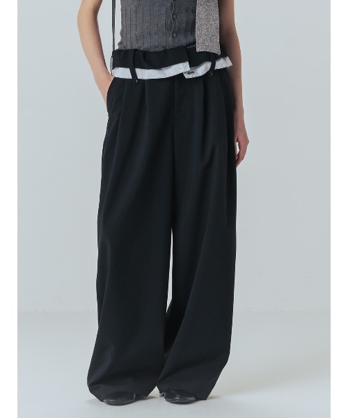 ELCHELE(エルチェレ)の「TURN BACK WAIST PANTS(スラックス・レディース・アイボリー/ブラック・36/38)」の3枚目の写真