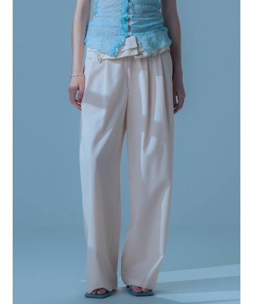 ELCHELE(エルチェレ)の「TURN BACK WAIST PANTS(スラックス・レディース・アイボリー/ブラック・36/38)」の5枚目の写真