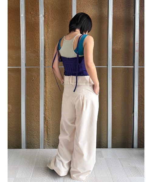 ELCHELE(エルチェレ)の「TURN BACK WAIST PANTS(スラックス・レディース・アイボリー/ブラック・36/38)」の22枚目の写真