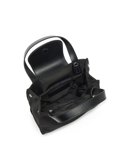 DIESEL(ディーゼル)の「ウィメンズ トートバッグ XS 1DR TOTE E/W XS(トートバッグ・レディース・ブラック・UNI)」の4枚目の写真