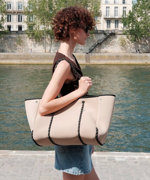 q bag paris(キューバッグパリ)の「zip L ジップ エル ネオプレーン トートバッグ(トートバッグ・レディース・グレー/ダークグレー/ライトグレー/ブラック系その他/ブラック/サンドベージュ・FREE)」の6枚目の写真