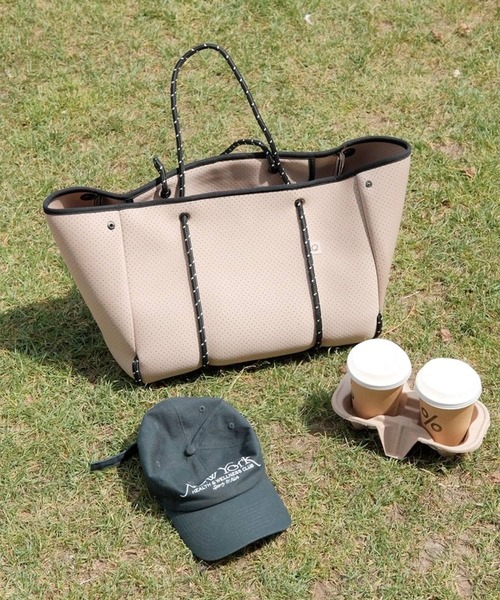 q bag paris(キューバッグパリ)の「zip L ジップ エル ネオプレーン トートバッグ(トートバッグ・レディース・グレー/ダークグレー/ライトグレー/ブラック系その他/ブラック/サンドベージュ・FREE)」の8枚目の写真