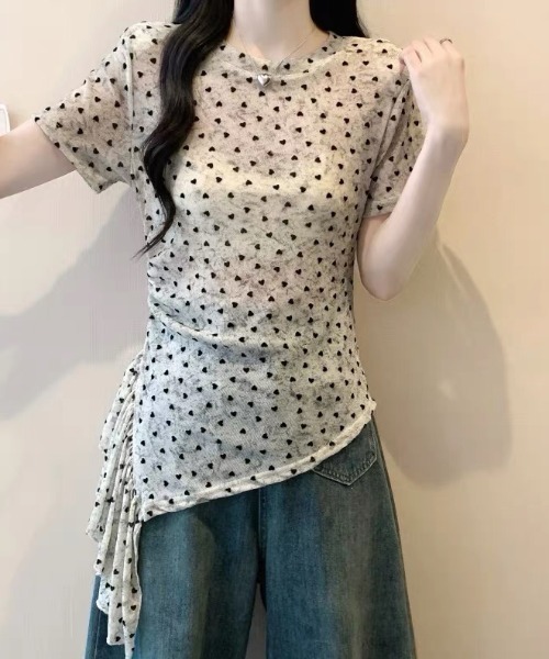 CELENA BEATS（セレナビーツ）の「韓国風バレエコアドットギャザートップス（Tシャツ/カットソー・レディース・ホワイト/ブラウン・S/M/L）」の7枚目の写真