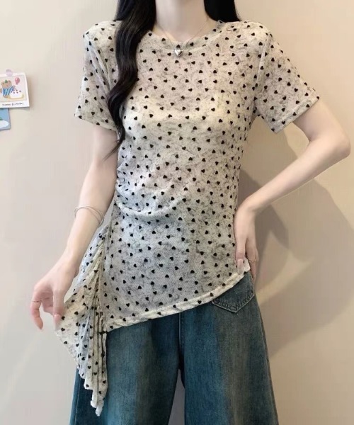CELENA BEATS（セレナビーツ）の「韓国風バレエコアドットギャザートップス（Tシャツ/カットソー・レディース・ホワイト/ブラウン・S/M/L）」の6枚目の写真