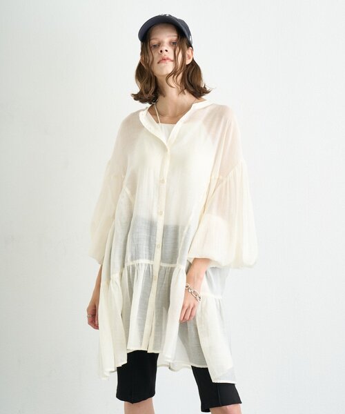 CIAOPANIC TYPY（チャオパニックティピー）の「ZOZO限定裾フリル2WAYシアーチュニックシャツ（シャツ/ブラウス・レディース・サックスブルー/ブラック/オフホワイト/ブラウン・ONE SIZE）」の6枚目の写真