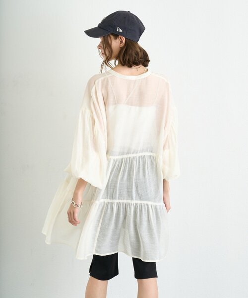 CIAOPANIC TYPY（チャオパニックティピー）の「ZOZO限定裾フリル2WAYシアーチュニックシャツ（シャツ/ブラウス・レディース・サックスブルー/ブラック/オフホワイト/ブラウン・ONE SIZE）」の7枚目の写真