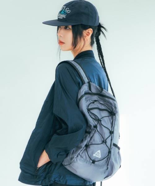 HEISAN（ハイサン）の「【日本未発売/WEB限定】Heisan(ハイサン)/24L 超軽量 大容量 A4サイズ収納可 折りたためる パッカブル ウルトラ ライト コンパクト ポケット バックパック リュック/Ultra-light Compact Pocket Bag V2 Lサイズ（バックパック/リュック・レディース・ブラック/グレー/ライトブルー・L）」の2枚目の写真