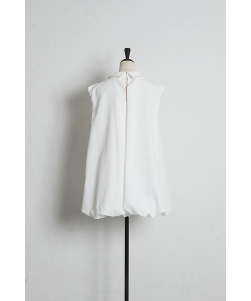 tocco closet（トッコ　クローゼット）の「【ZOZO限定】襟パール装飾ノースリーブチュニックブラウス（シャツ/ブラウス・レディース・オフホワイト/ブラック・M）」の21枚目の写真