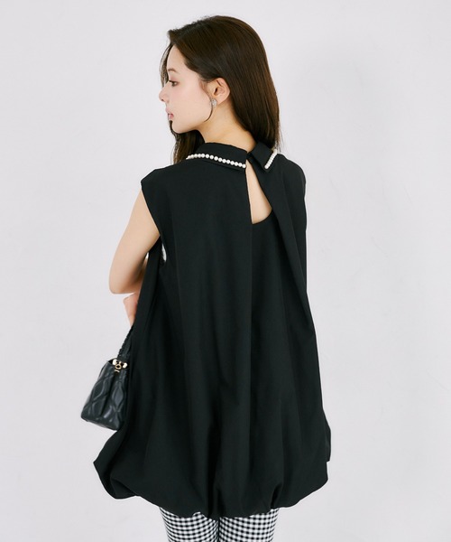 tocco closet（トッコ　クローゼット）の「【ZOZO限定】襟パール装飾ノースリーブチュニックブラウス（シャツ/ブラウス・レディース・オフホワイト/ブラック・M）」の17枚目の写真