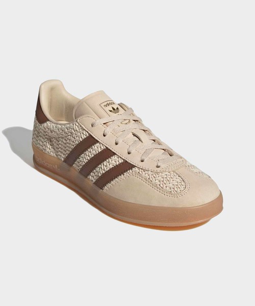 adidas(アディダス)の「ガゼル インドア シューズ / Gazelle Indoor Shoes / アディダスオリジナルス adidas Originals(スニーカー・レディース・ベージュ・26.5cm/27.0cm/27.5cm/22.0cm/22.5cm/24.0cm/23.0cm/23.5cm/24.5cm/28.0cm/25.0cm/25.5cm/26.0cm)」の4枚目の写真