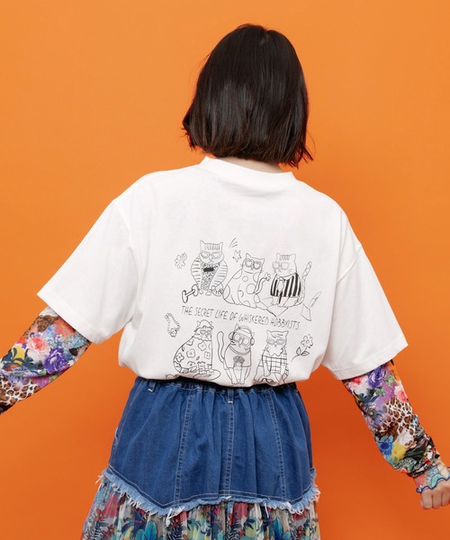 ScoLar（スカラー）の「162750：おしゃれネコ柄 接触冷感Tシャツ（Tシャツ/カットソー・レディース・ブラウン/パープル/ブラック/オフホワイト・M）」の16枚目の写真