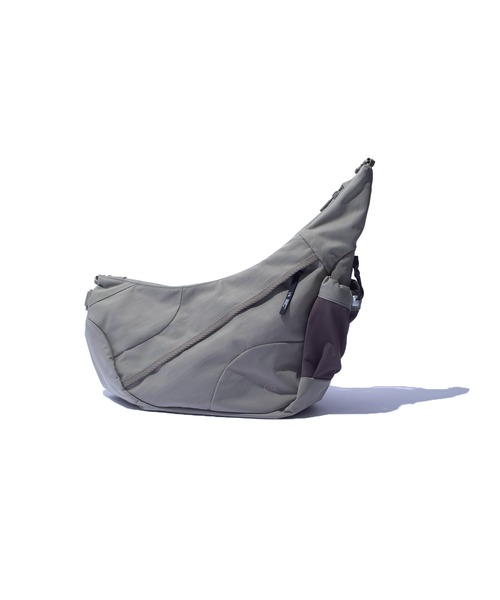 F/CE. (エフシーイー)の「F/CE. TEXTURED TWILL HORN MINI SHOULDER BAG / エフシーイー テクスチャード ツイル ホーン ミニショルダーバッグ(ショルダーバッグ・メンズ・ベージュ/ブラック/チャコール・FREE)」の16枚目の写真
