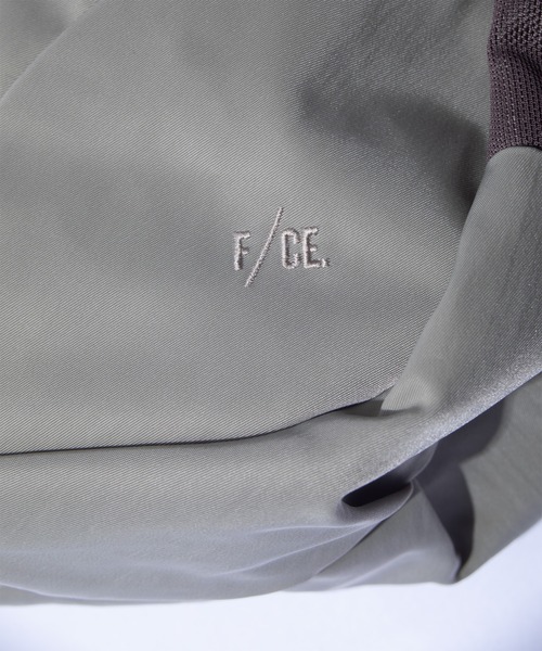 F/CE. (エフシーイー)の「F/CE. TEXTURED TWILL HORN MINI SHOULDER BAG / エフシーイー テクスチャード ツイル ホーン ミニショルダーバッグ(ショルダーバッグ・メンズ・ベージュ/ブラック/チャコール・FREE)」の8枚目の写真