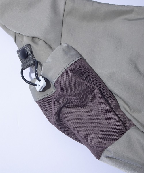 F/CE. (エフシーイー)の「F/CE. TEXTURED TWILL HORN MINI SHOULDER BAG / エフシーイー テクスチャード ツイル ホーン ミニショルダーバッグ(ショルダーバッグ・メンズ・ベージュ/ブラック/チャコール・FREE)」の9枚目の写真