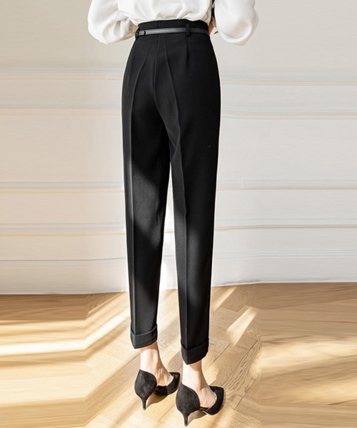 ONEP STAR(ワンピスター)の「センタープレステーパードパンツ(その他パンツ・レディース・ベージュ/グレー/ブラック・SMALL/MEDIUM/LARGE/X-LARGE)」の9枚目の写真