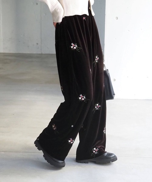 tiptop(ティップトップ)の「ベロア花刺繍イージーパンツ(その他パンツ・レディース・ブラック/ブラウン・FREE)」の17枚目の写真