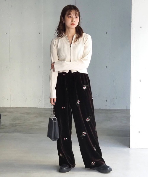 tiptop(ティップトップ)の「ベロア花刺繍イージーパンツ(その他パンツ・レディース・ブラック/ブラウン・FREE)」の19枚目の写真