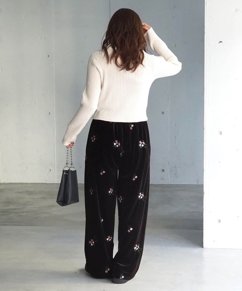 tiptop(ティップトップ)の「ベロア花刺繍イージーパンツ(その他パンツ・レディース・ブラック/ブラウン・FREE)」の22枚目の写真