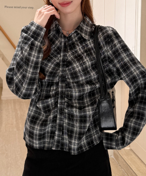 Ada.（エイダ）の「チェック柄 シャーリング ロングスリーブ シャツ（シャツ/ブラウス・レディース・ネイビー/レッド/ブラック・FREE）」の7枚目の写真
