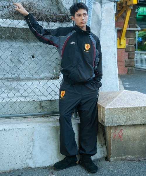 UMBRO(アンブロ)の「【ムラサキスポーツ限定】UMBRO/アンブロ トラックジャケット ユニセックス セットアップ対応 MD3726FWMSJK02(ナイロンジャケット・メンズ・ネイビー/ブラック・M/XL/L/S)」の17枚目の写真