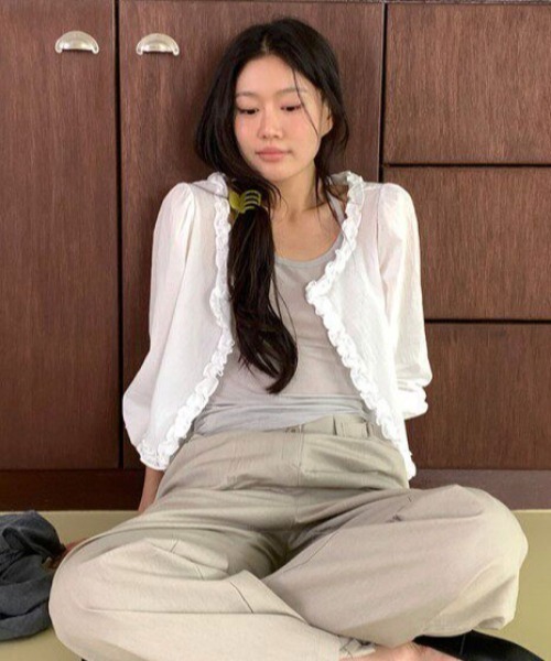 FAVORITO(ファヴォリート)の「フリル長袖トップス(シャツ/ブラウス・レディース・ホワイト・F)」の7枚目の写真