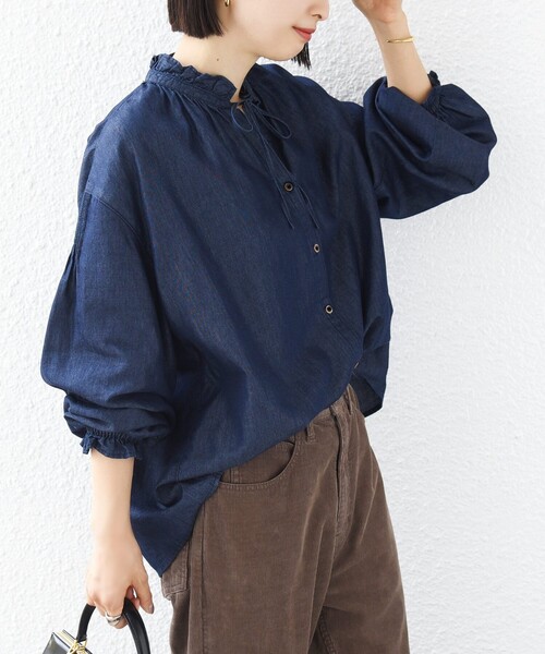 SHIPS（シップス）の「〈洗濯機可能〉ライトオンス デニム フリル スキッパー ブラウス（シャツ/ブラウス・レディース・ライトブルー/ネイビー・ONE SIZE）」の20枚目の写真