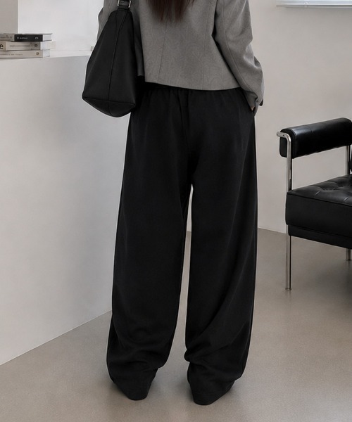 CLOTHY（クロシィ）の「【ちらっとロゴが効く、今っぽスウェットパンツ】ウエストロゴ バレルパンツ（スウェットパンツ・レディース・ブラック/グレー・MEDIUM/LARGE）」の20枚目の写真