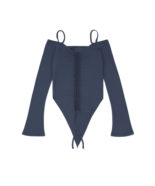 NO EXTRA TOUCH(ノー・エクストラ・タッチ)の「Shirred Off-Shoulder Long Sleeve Tee (Navy) / 26FWTS004NA(Tシャツ/カットソー・レディース・その他・SMALL/MEDIUM)」の3枚目の写真