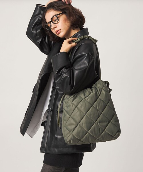 green label relaxing(グリーンレーベルリラクシング)の「<PARTE>キルティング トートバッグ / ショルダーバッグ はっ水(ショルダーバッグ・レディース・モカ/オリーブ/ブラック・FREE)」の13枚目の写真