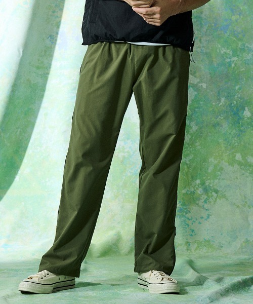ACANTHUS(アカンサス)の「mp15426- SUPPLEX(R) Nylon Contrast Zip Pants ナイロンパンツ(PT2703)(その他パンツ・メンズ・オリーブ/ブラック・XL/L/M/S)」の1枚目の写真