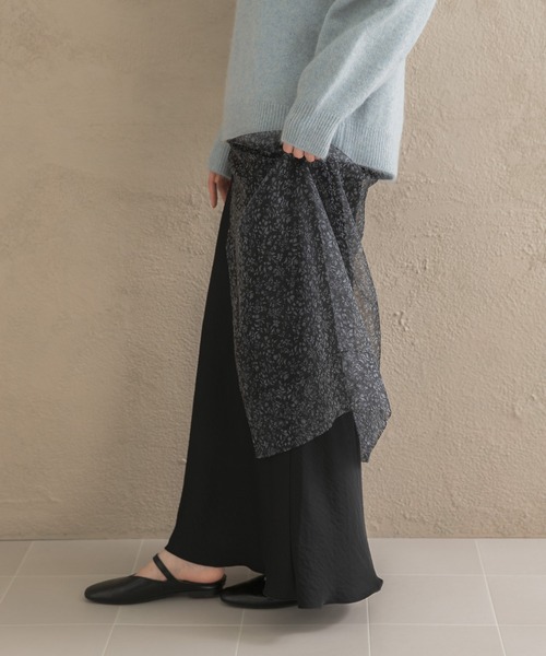 URBAN RESEARCH ROSSO WOMEN(アーバンリサーチ ロッソ)の「スモールフラワープリントラップスカート(スカート・レディース・ブラック系その他/イエロー・FREE)」の6枚目の写真