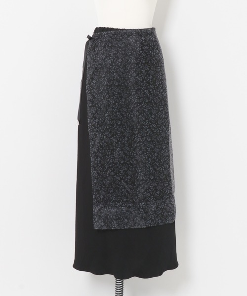 URBAN RESEARCH ROSSO WOMEN(アーバンリサーチ ロッソ)の「スモールフラワープリントラップスカート(スカート・レディース・ブラック系その他/イエロー・FREE)」の14枚目の写真