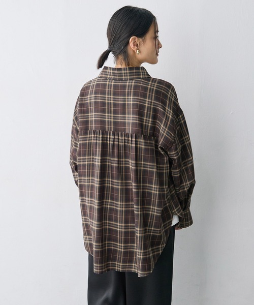 anyfee(エニフィー)の「【anyfee/大きいサイズ】リラックスフィットチェック柄シャツ(シャツ/ブラウス・レディース・ダークブラウン/ネイビー・LL/3L/5L/4L)」の17枚目の写真