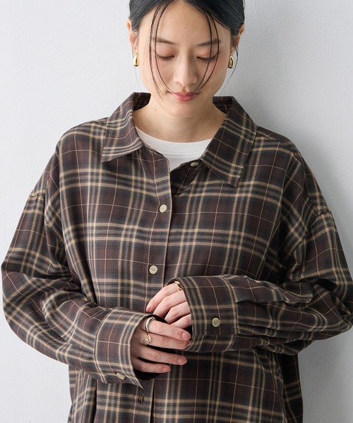 anyfee(エニフィー)の「【anyfee/大きいサイズ】リラックスフィットチェック柄シャツ(シャツ/ブラウス・レディース・ダークブラウン/ネイビー・LL/3L/5L/4L)」の18枚目の写真