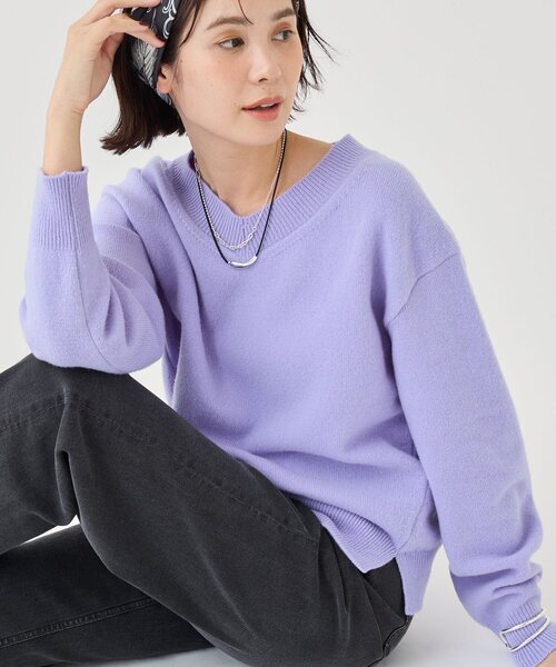 INDIVI(インディヴィ)の「【カシミヤ混/顔まわりスッキリ】Vネックプルオーバーニット(ニット/セーター・レディース・グリーン系/オフホワイト/パープル/ブラック/グレー系4/ブラウン系その他5・38/13/15 /05)」の6枚目の写真
