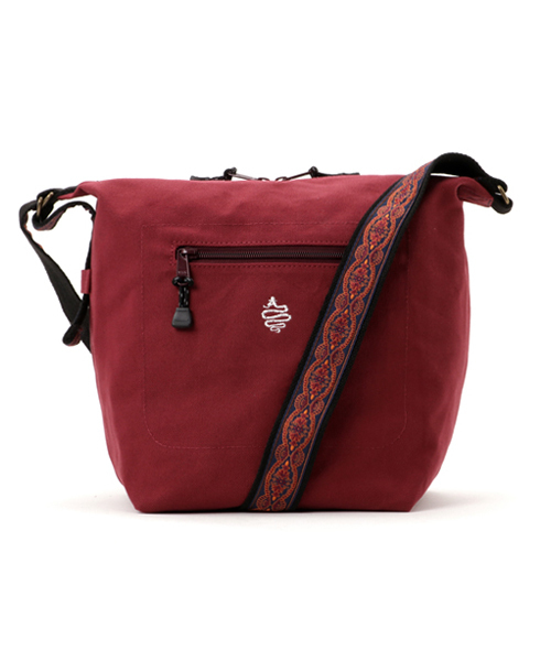 ALDIES（アールディーズ）の「James Shoulder  帆布 ショルダー（ショルダーバッグ・メンズ・ブルーグリーン/ブラック×ホワイト/ブラウン/バーガンディー/ブラック/ネイビー・FREE）」の6枚目の写真