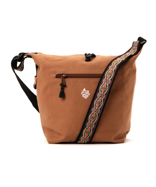 ALDIES（アールディーズ）の「James Shoulder  帆布 ショルダー（ショルダーバッグ・メンズ・ブルーグリーン/ブラック×ホワイト/ブラウン/バーガンディー/ブラック/ネイビー・FREE）」の3枚目の写真