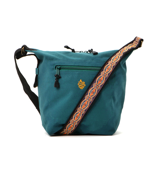 ALDIES（アールディーズ）の「James Shoulder  帆布 ショルダー（ショルダーバッグ・メンズ・ブルーグリーン/ブラック×ホワイト/ブラウン/バーガンディー/ブラック/ネイビー・FREE）」の5枚目の写真