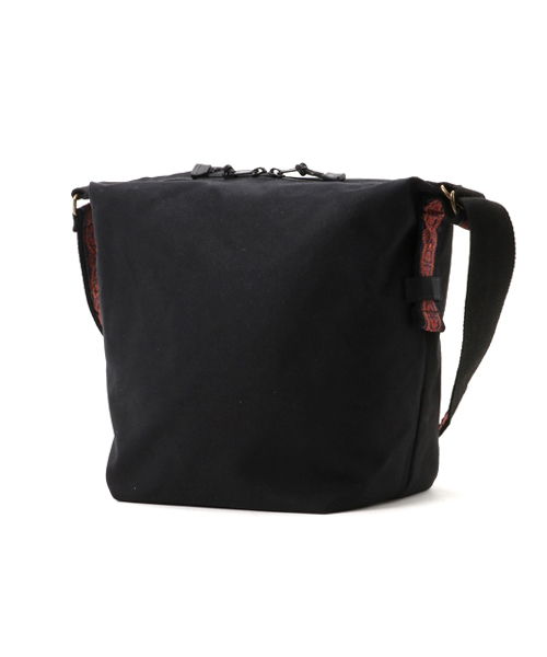 ALDIES（アールディーズ）の「James Shoulder  帆布 ショルダー（ショルダーバッグ・メンズ・ブルーグリーン/ブラック×ホワイト/ブラウン/バーガンディー/ブラック/ネイビー・FREE）」の7枚目の写真