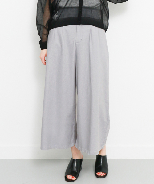 KBF（ケイビーエフ）の「KBF フリンジクロップドパンツ（その他パンツ・レディース・ブラック/ライトグレー/イエロー/ブラウン系その他・ONE）」の3枚目の写真