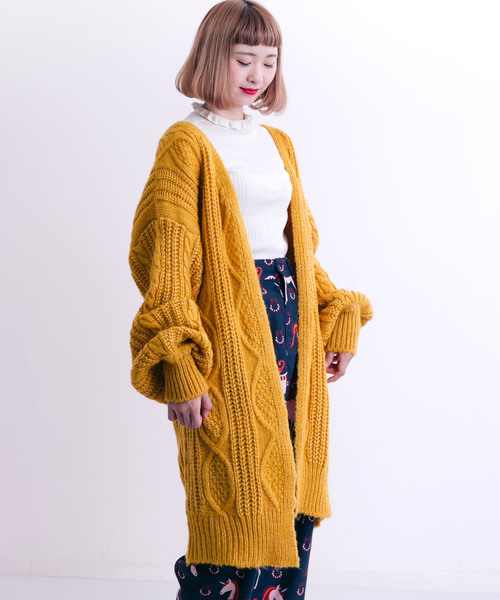 MERLOT（メルロー）の「ケーブルニットロングカーディガン6282（カーディガン/ボレロ・レディース・ブラック/オフホワイト/イエロー/グリーン・FREE）」の4枚目の写真