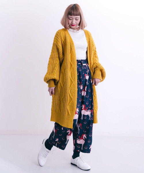 MERLOT（メルロー）の「ケーブルニットロングカーディガン6282（カーディガン/ボレロ・レディース・ブラック/オフホワイト/イエロー/グリーン・FREE）」の6枚目の写真