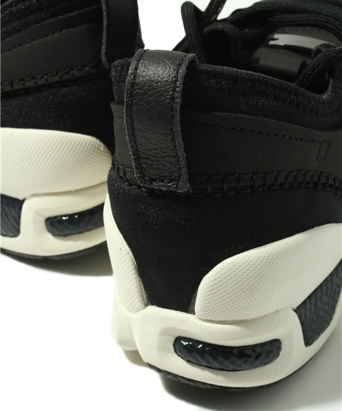 MIDWEST(ミッドウエスト)の「adidas slvr ローカットスニーカー(スニーカー・メンズ・ブラック・MEDIUM/LARGE)」の6枚目の写真