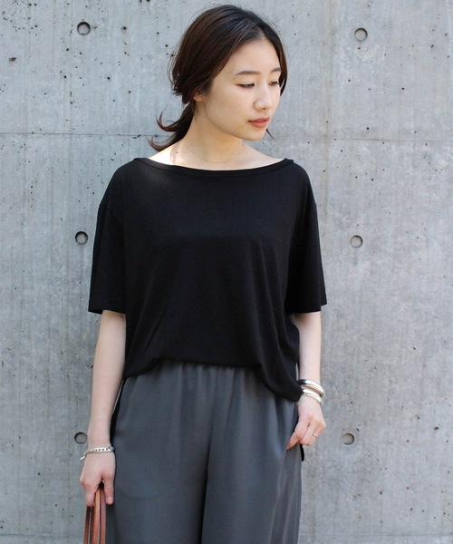 CALUX(キャラクス)の「CALUX MODAL Tシャツ(Tシャツ/カットソー・レディース・ホワイト/ブラック/カーキ・フリ-)」の2枚目の写真